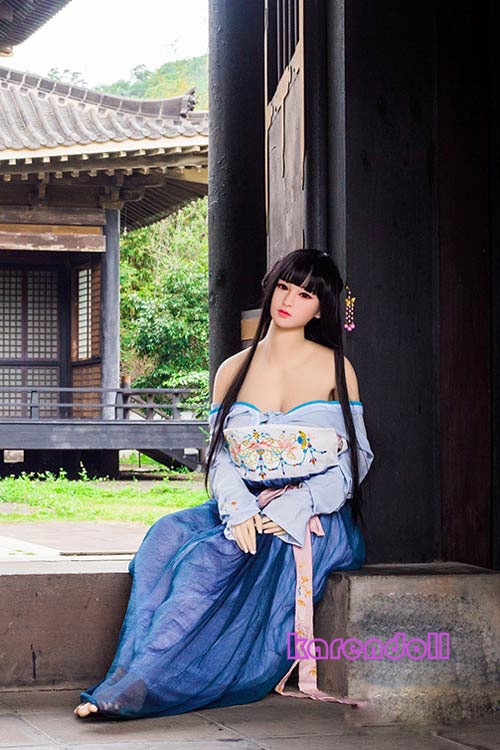 綺麗リアルな熟女ダッチワイフ