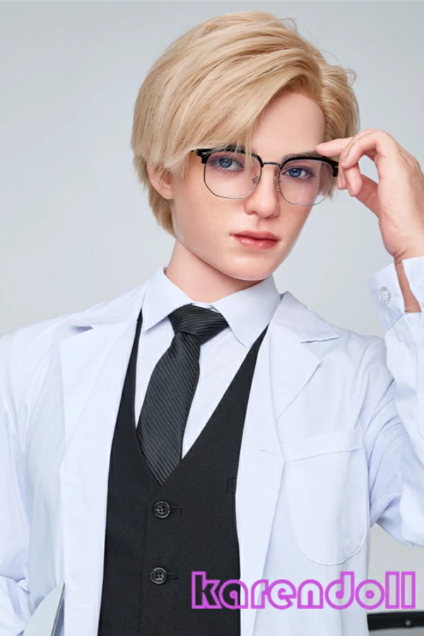 Irontech Doll Dr. Lucas