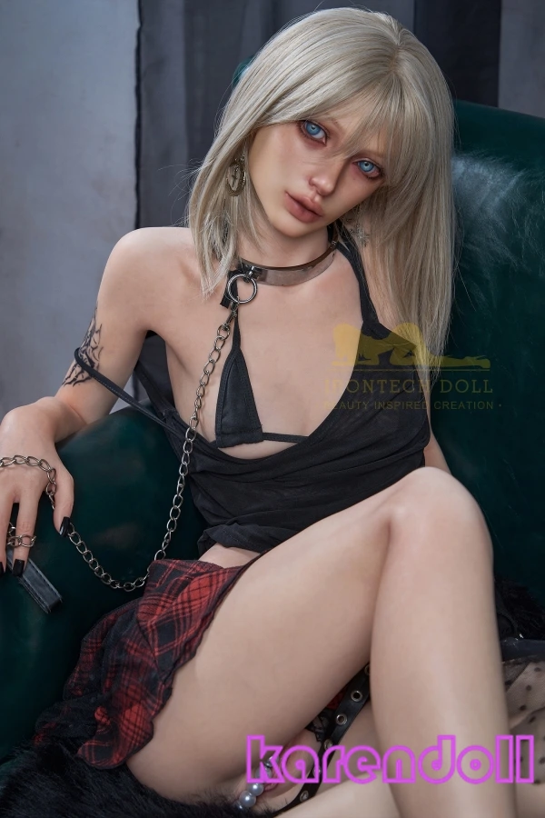 熟女 ラブドール Minus 入れ墨