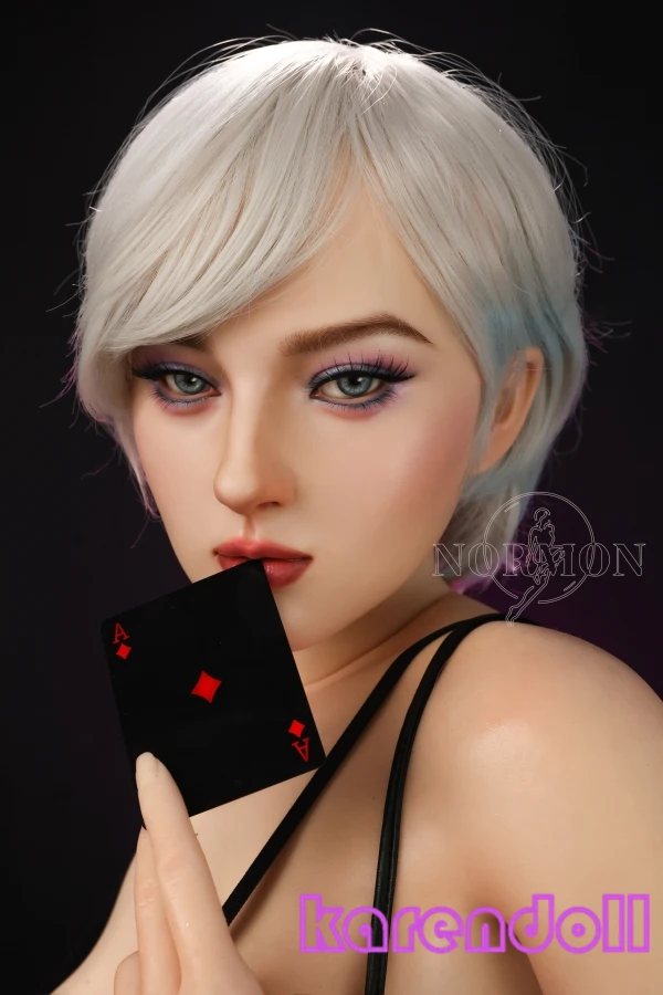 可愛い人形 Victora 白髪