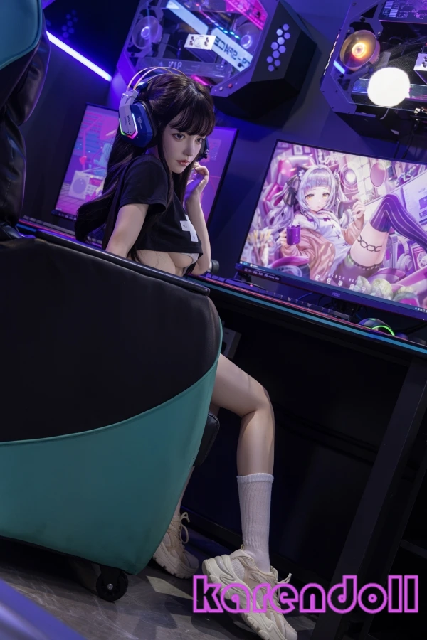 キャラ ラブドール Ida 大きな目