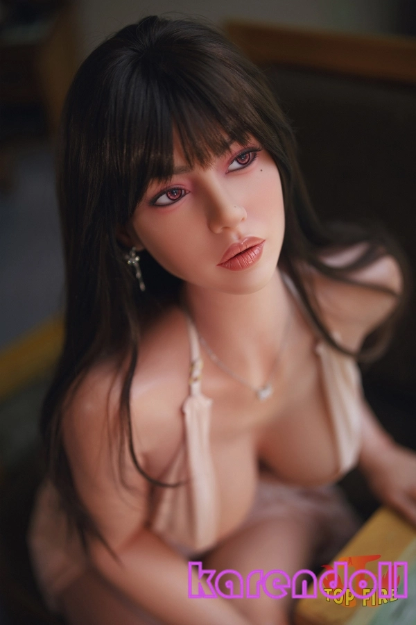 Ivy モデル系 ラブドール 美乳