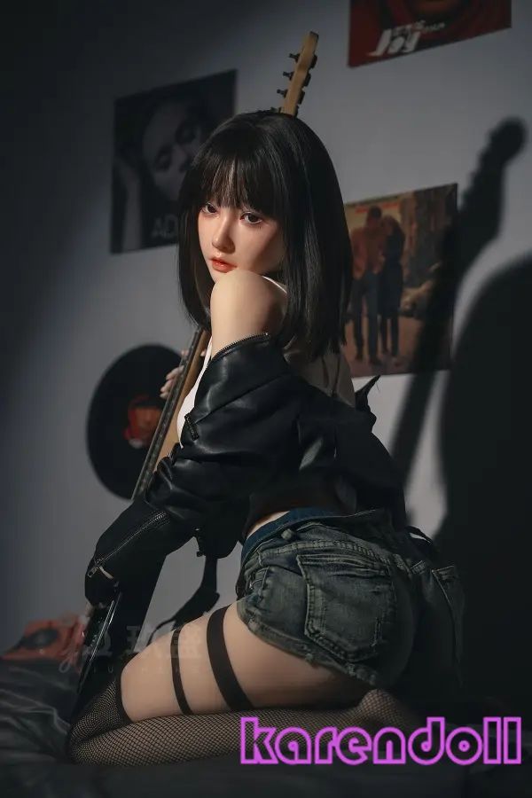 Betty 細腰 ラブドール 存在感