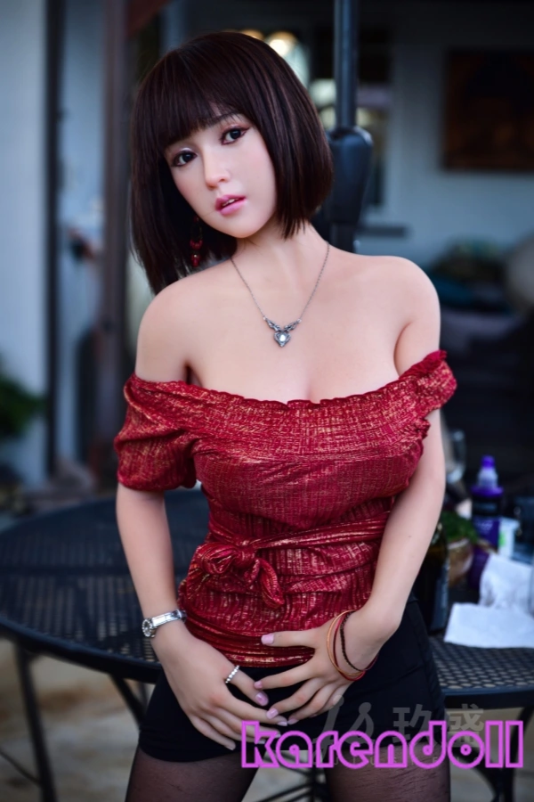 女性らしい 人形 Lily ショートカット