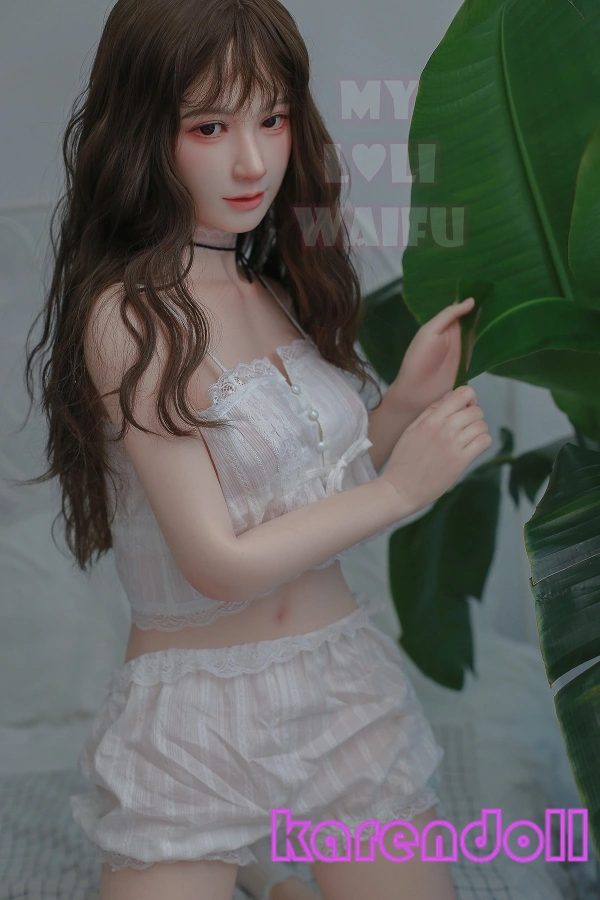 女性らしい ラブドール ルナ 若さ溢れる