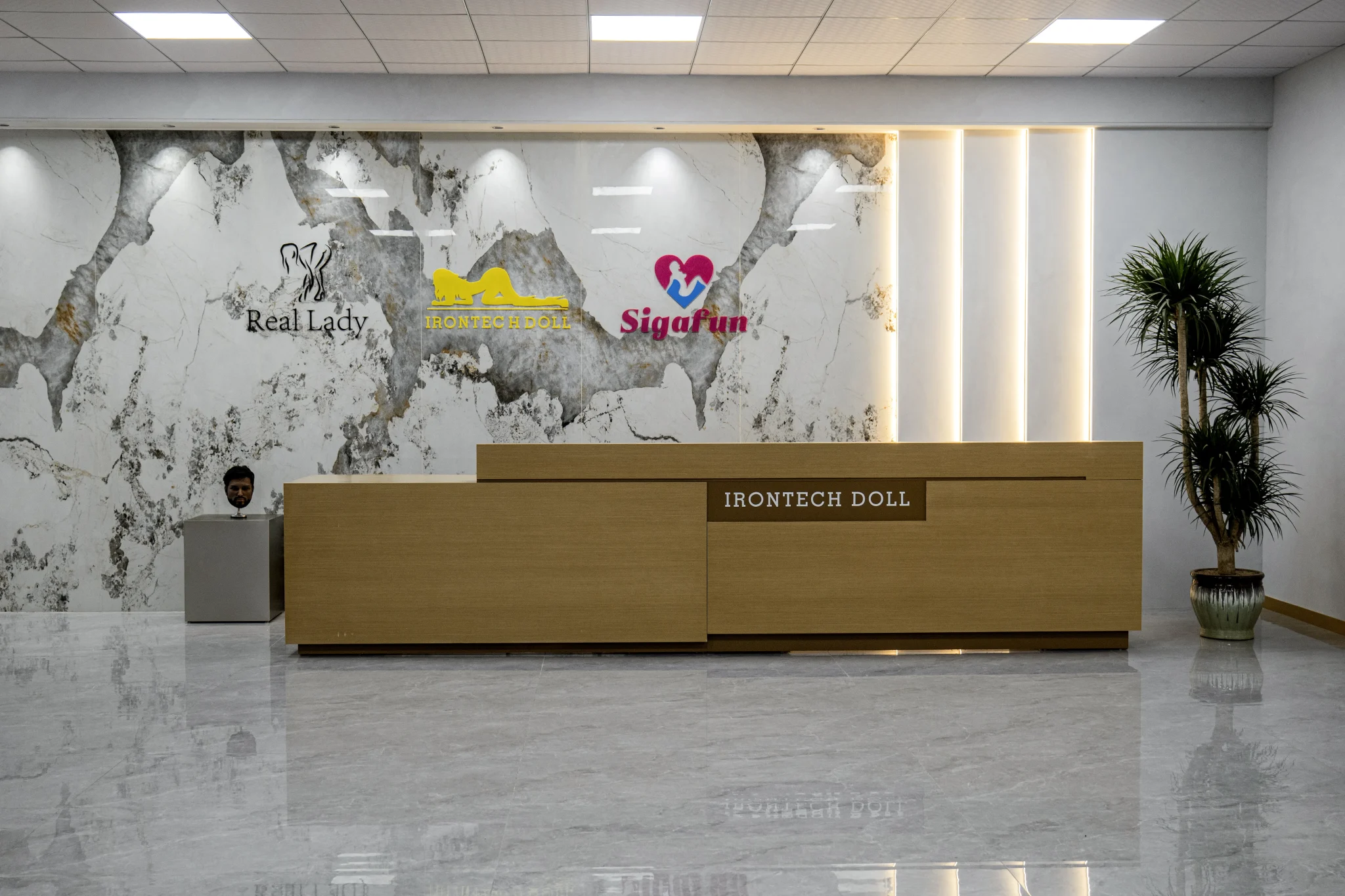 ラブドール ロゴ刷新1