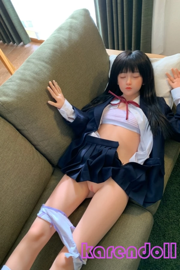 RIKO 若さ溢れる ラブドール 美しい