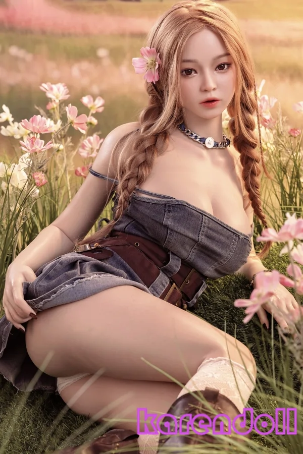 奈奈 人妻 ラブドール 華やか