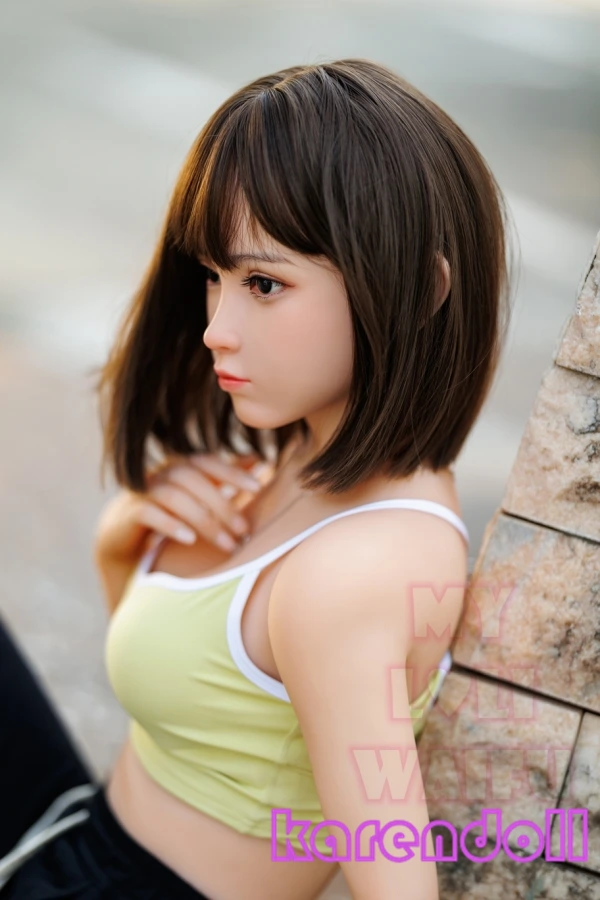 奈央 気高く ラブドール 美しい