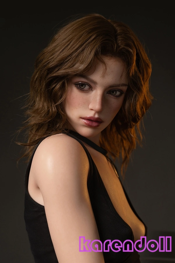 Isabella 彼女 ラブドール 貧乳