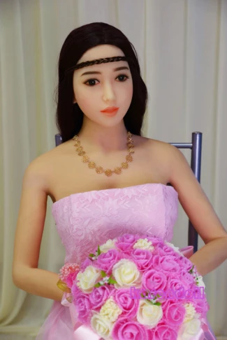 ラブドールと結婚