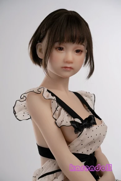 小学生ラブドール羽花	