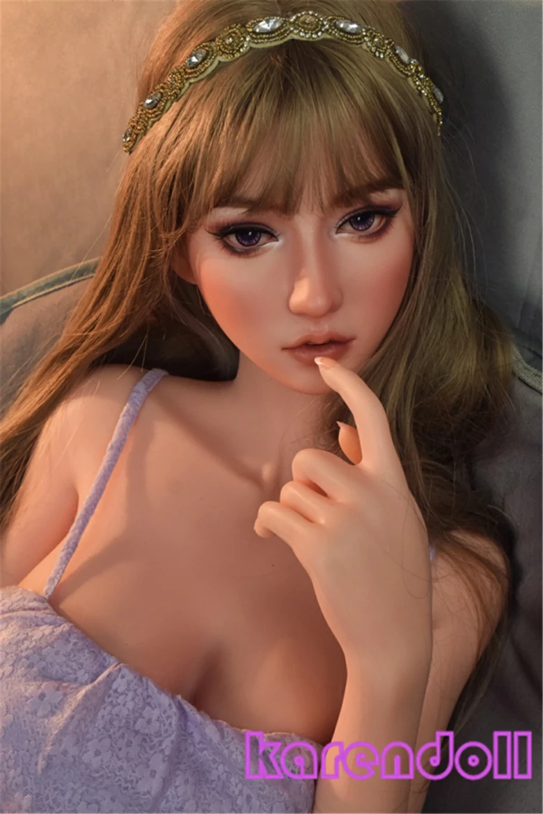 ハーフ系美女 ラブドール 佐々木梓