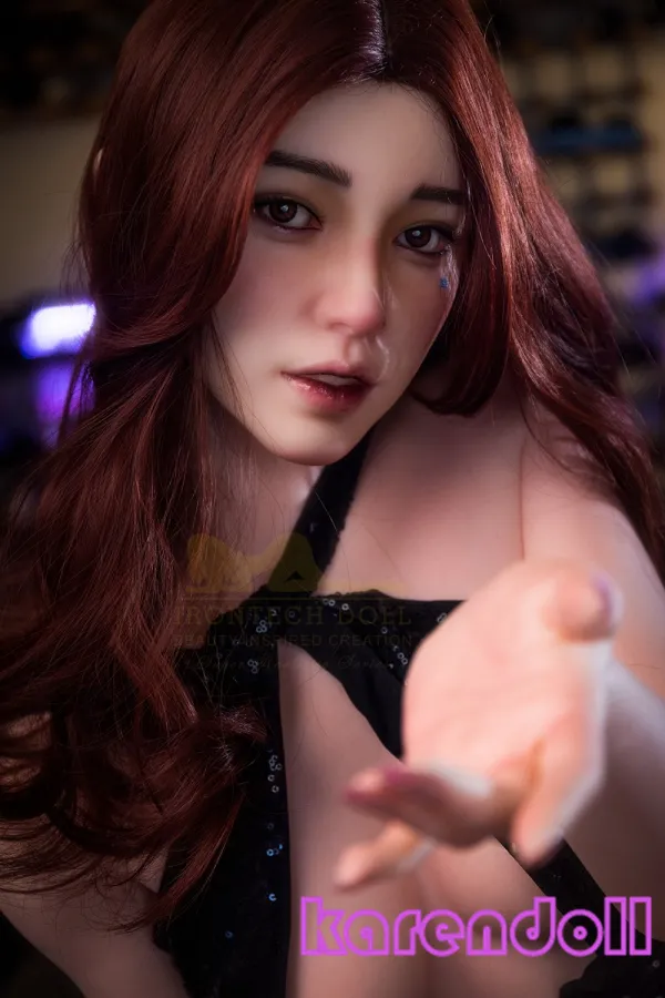等身 大 エロ Lexi