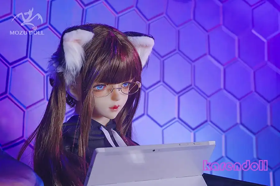 大きな目アダルトドール