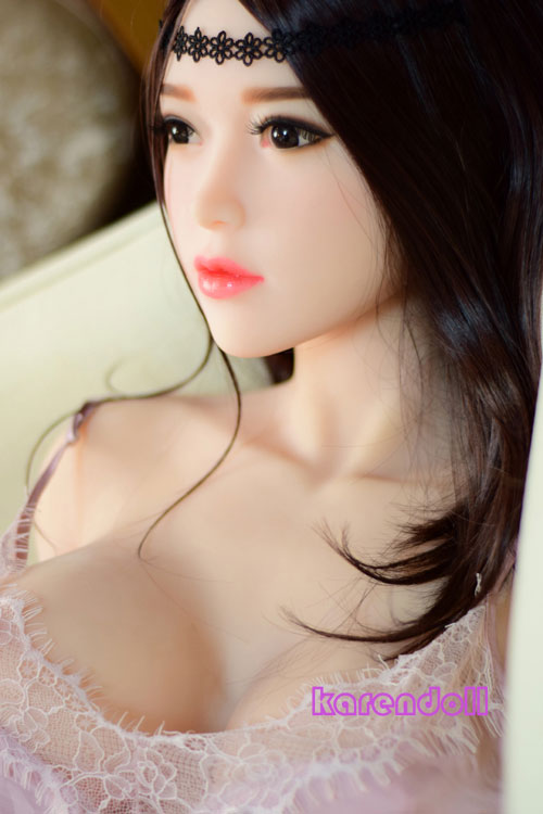 巨乳ラブドール　