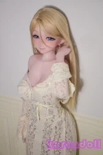 望月 利世  ラブドール