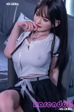 伊宣 魅力溢れ おしゃれ 人形