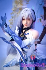 小雨 綺麗系 ラブドール 美しい