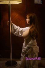 喘ぐ表情の女子