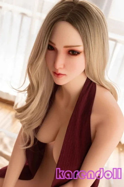 綺麗ラブドール夏琳