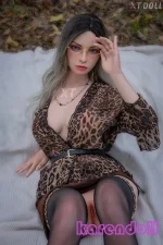 等身 大  Melanie
