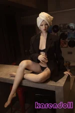 等身 大  Jennifer